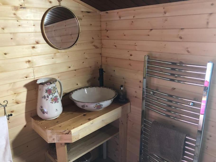 Apartmán Unique Tiny House Near 3 Peaks - The Zedshed Bentham Exteriér fotografie